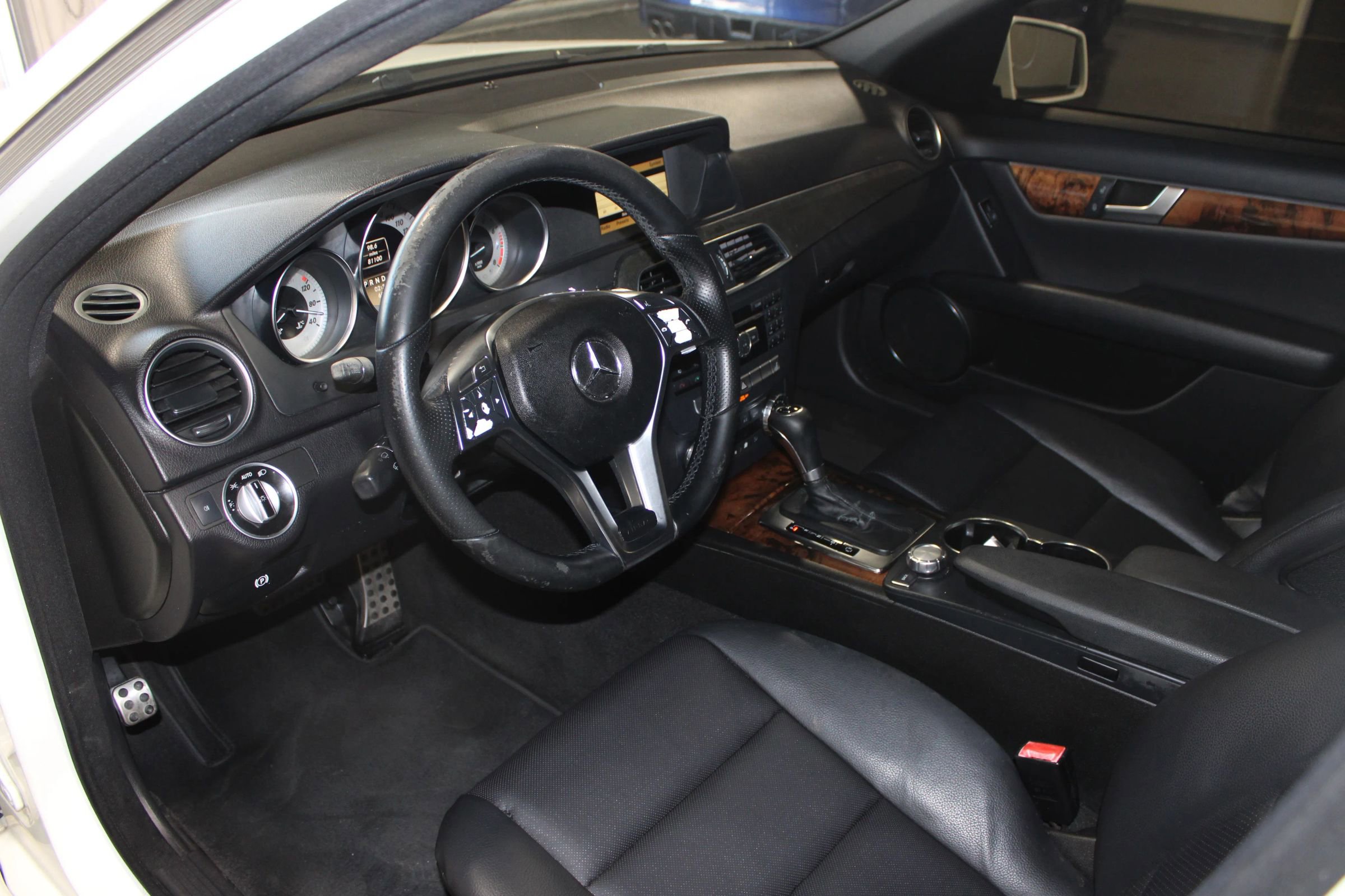 Used 2012 Mercedes-Benz C 250 Sedan image 6