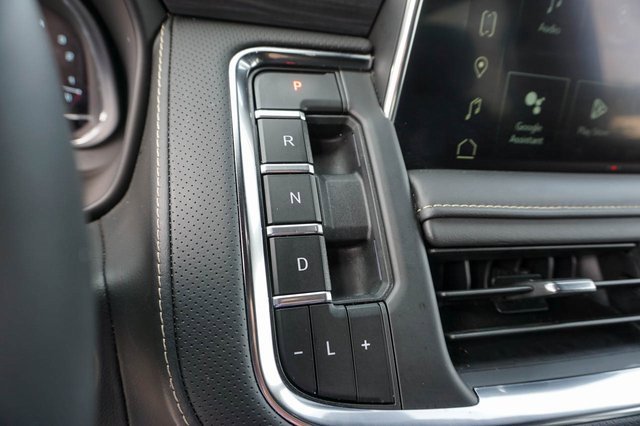 Used 2024 GMC Yukon SLT image 26