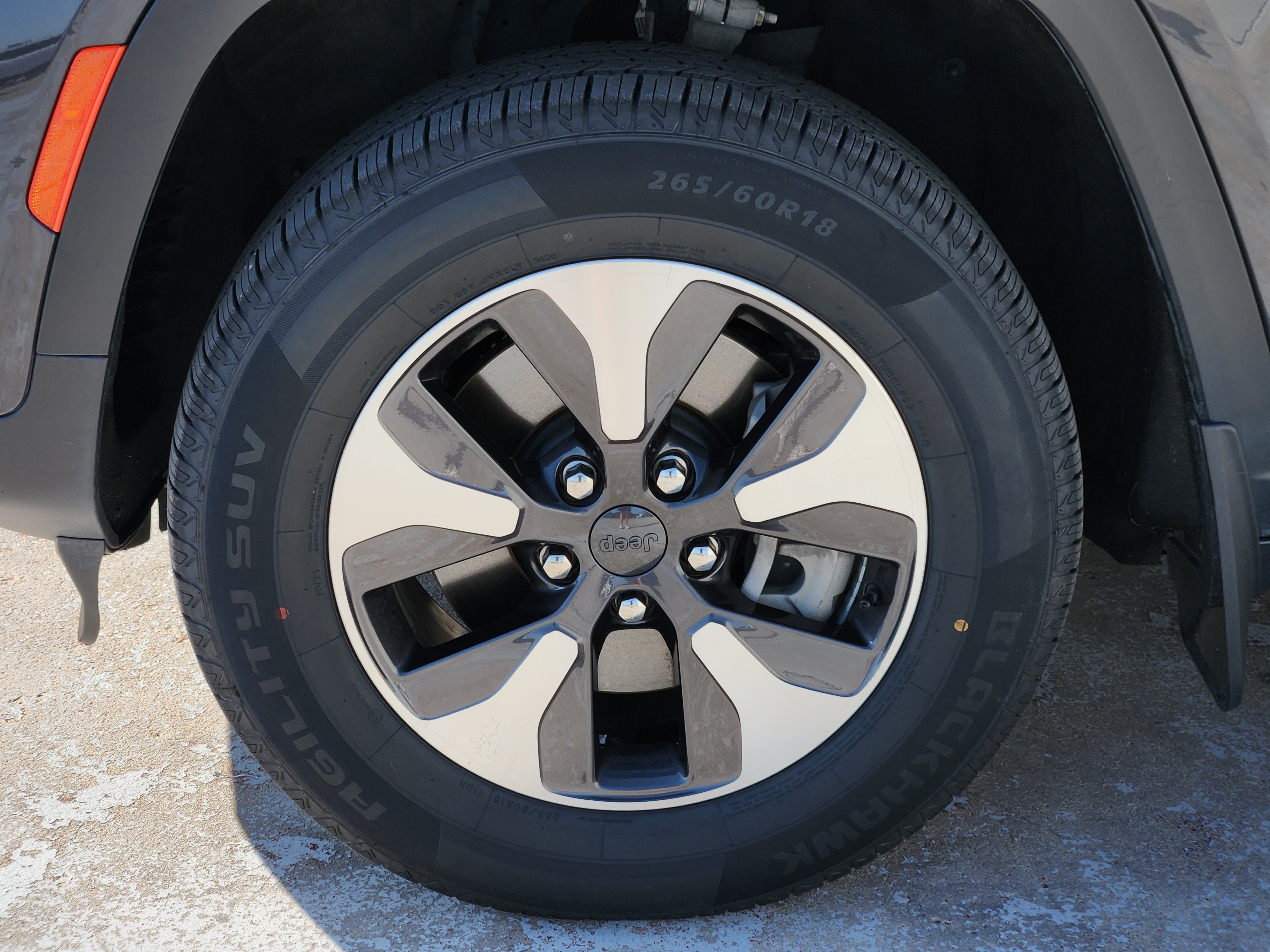 Used 2023 Jeep Grand Cherokee 4WD 4xe image 14