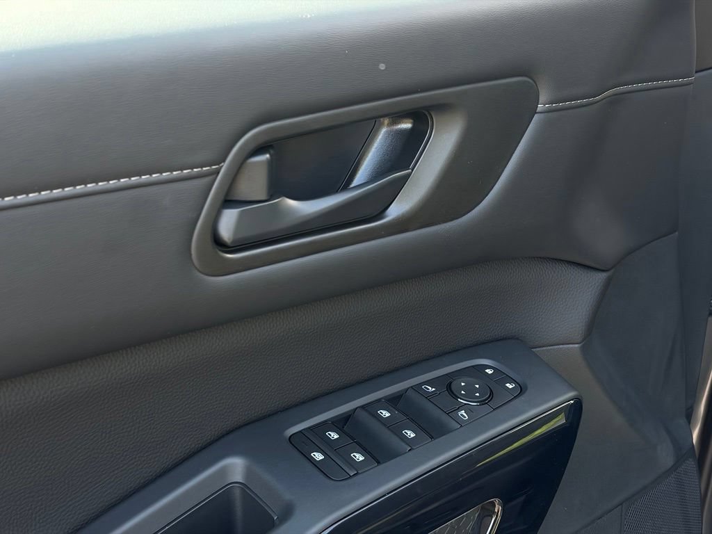 New 2026 Nissan Pathfinder SV FWD image 12