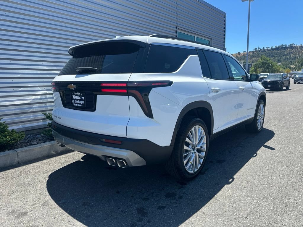 New 2026 Chevrolet Traverse LT w/ LPO, Floor Liner Package AWD/4WD image 3