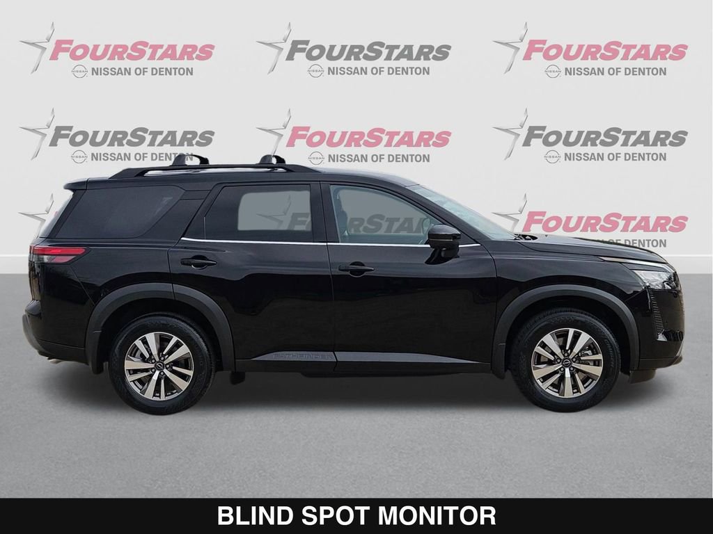 New 2026 Nissan Pathfinder SL image 3