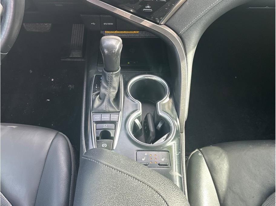 Used 2020 Toyota Camry XSE w/ Carpet Mat Package image 18