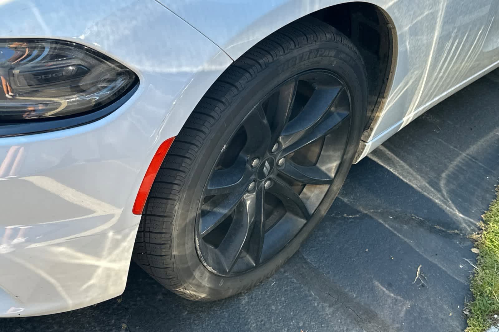 Used 2017 Dodge Charger SE w/ Blacktop Package RWD image 21