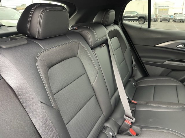 New 2026 Chevrolet Equinox EV LT image 9