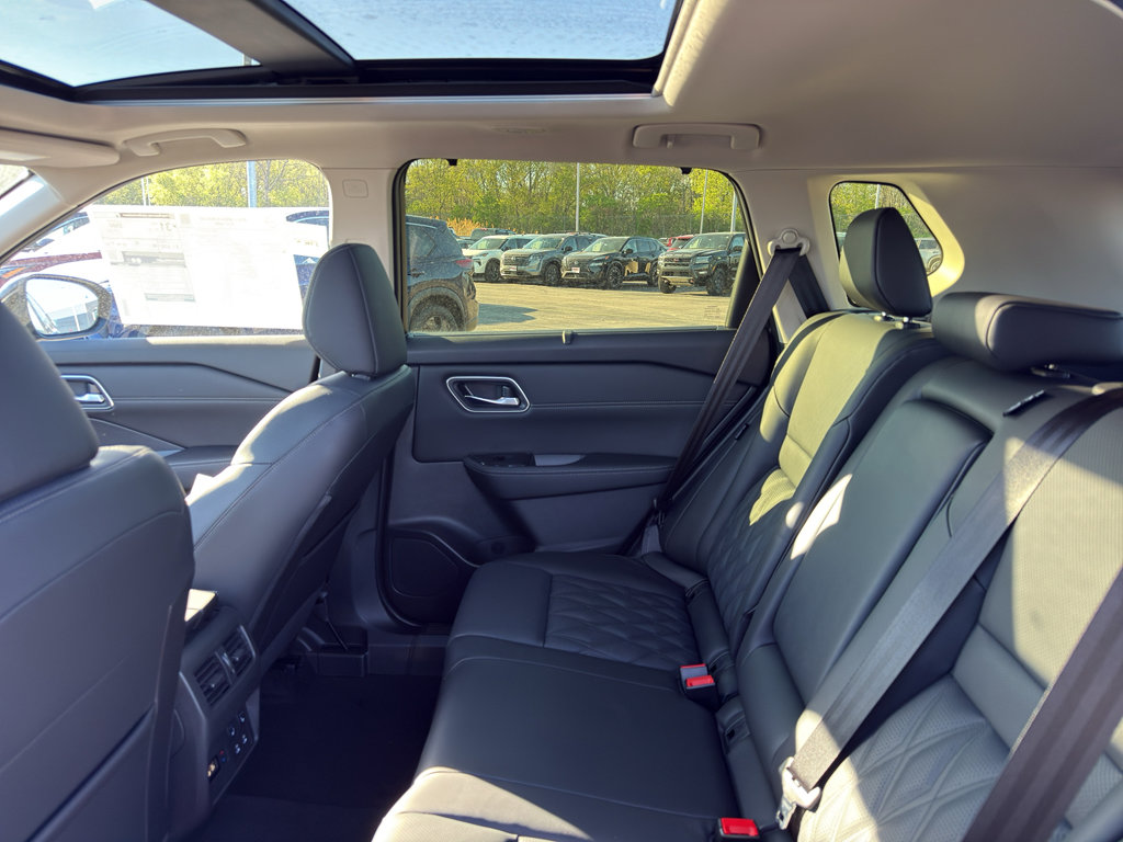 New 2026 Nissan Rogue Platinum AWD/4WD image 33