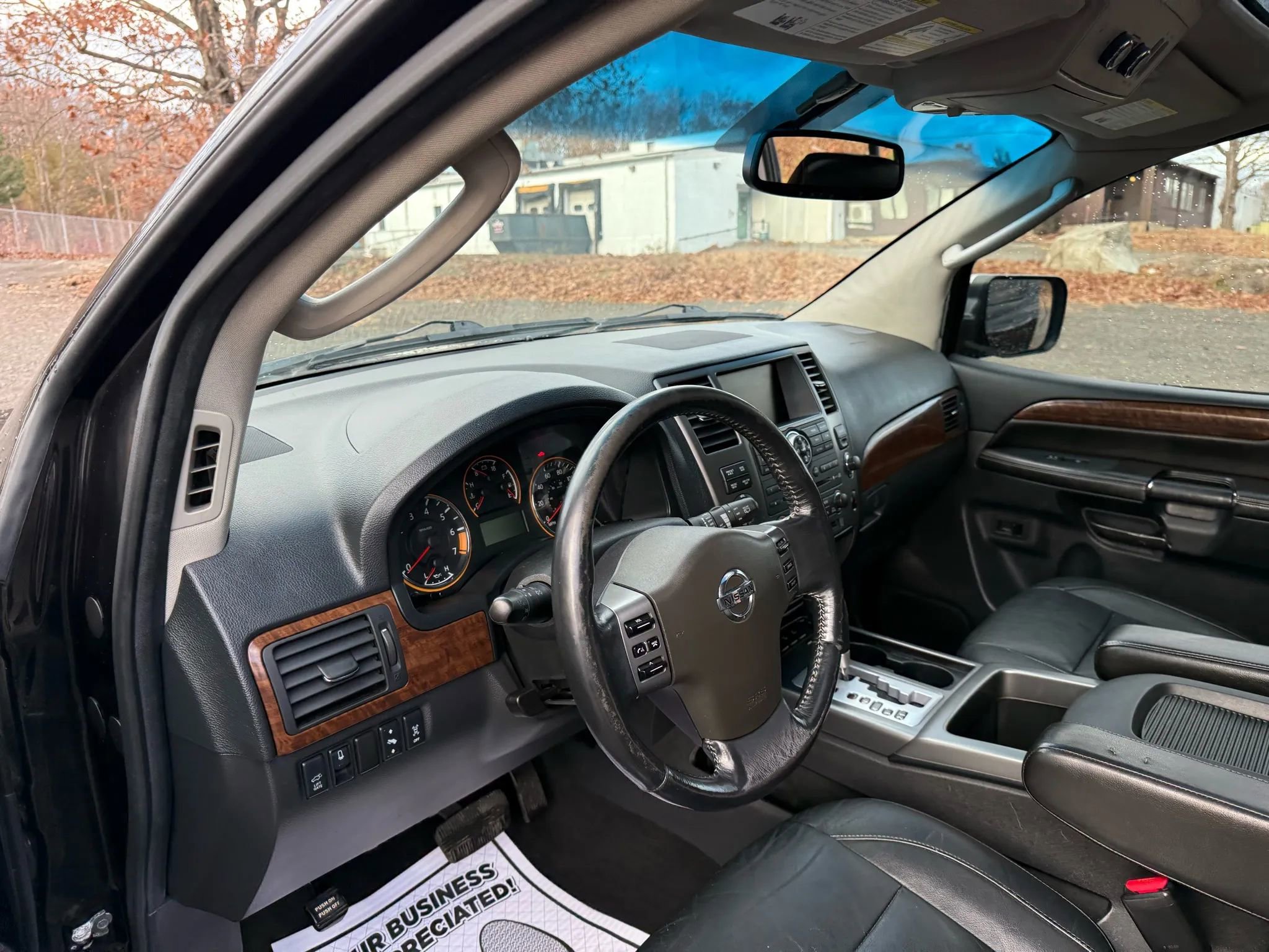 Used 2010 Nissan Armada Platinum w/ Captain Seat Pkg image 33
