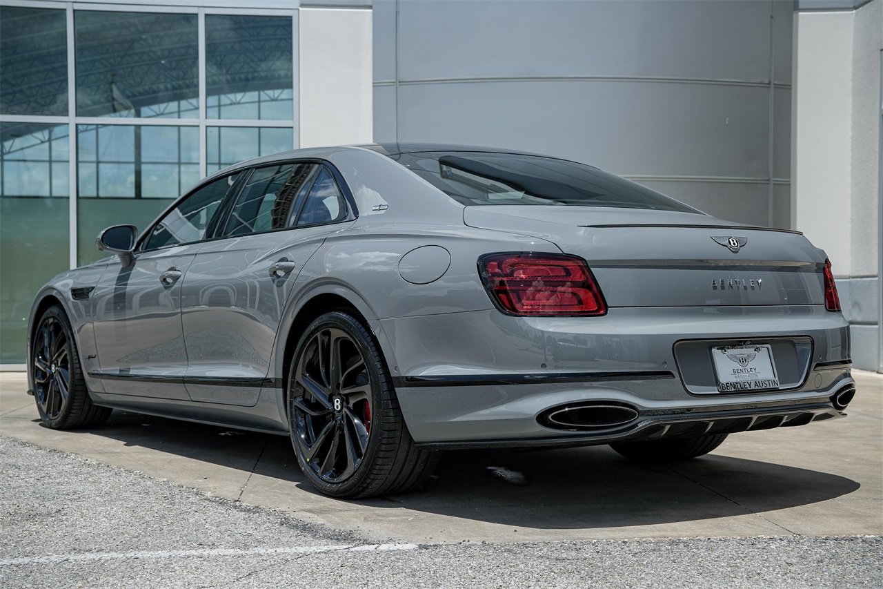 New 2025 Bentley Flying Spur Plug-In Hybrid image 3