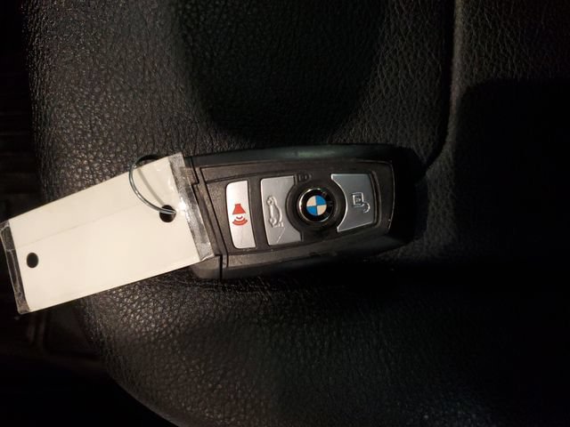 Used 2018 BMW 320i xDrive Sedan AWD/4WD image 30
