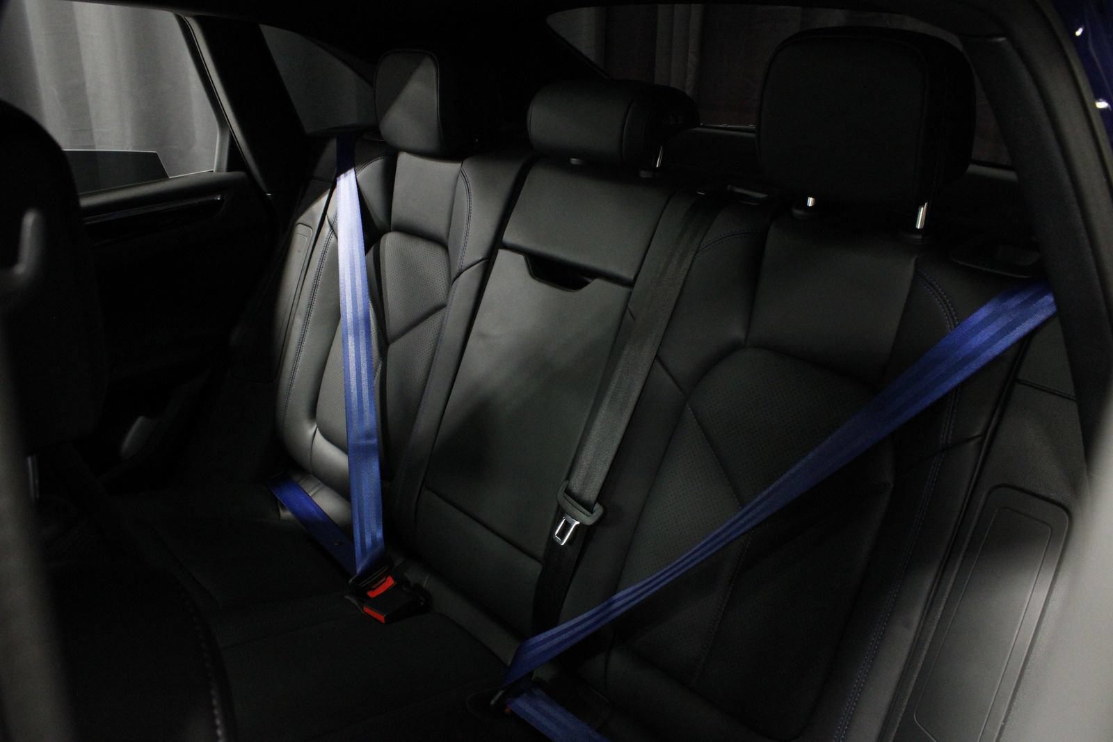 New 2026 Porsche Macan AWD/4WD image 20
