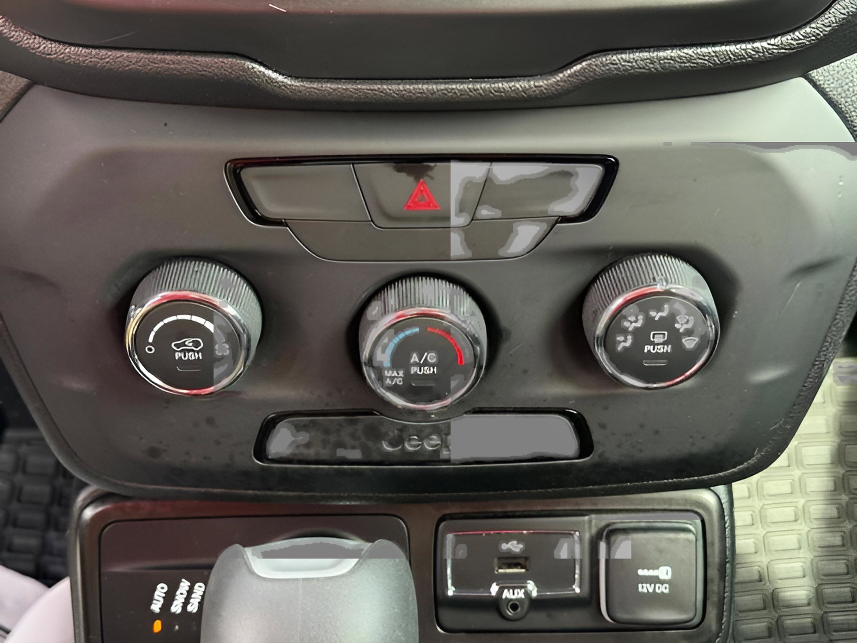 Used 2019 Jeep Renegade Sport w/ Sport Appearance Group image 22