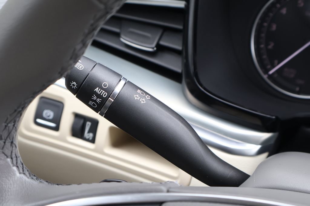 Used 2023 Cadillac XT5 Premium Luxury image 26