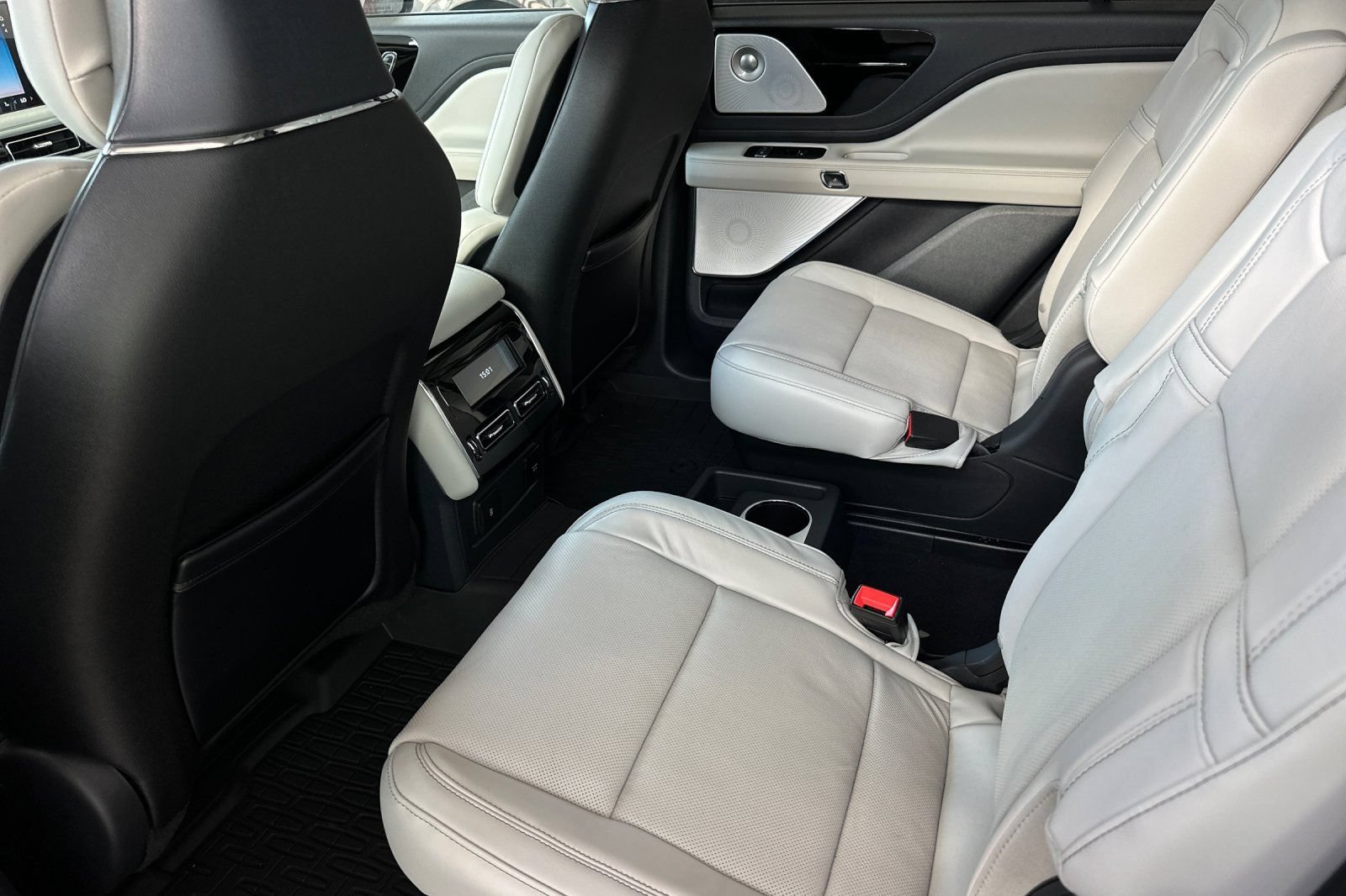 New 2026 Lincoln Aviator Reserve AWD/4WD image 10