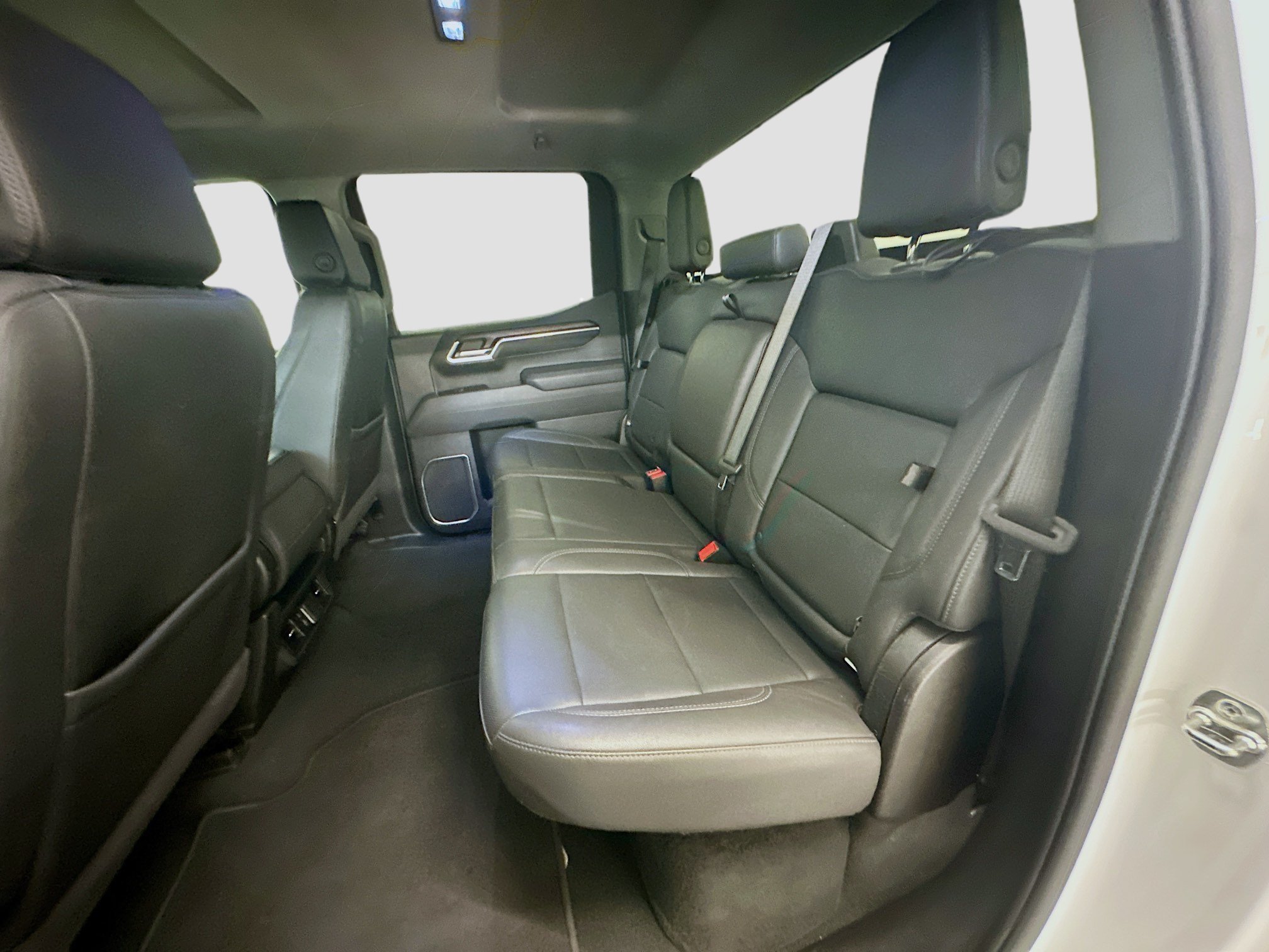 Used 2025 GMC Sierra 1500 SLT AWD/4WD image 29