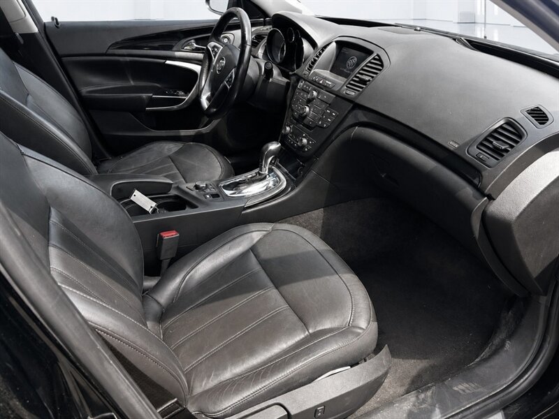 Used 2013 Buick Regal Premium FWD image 9