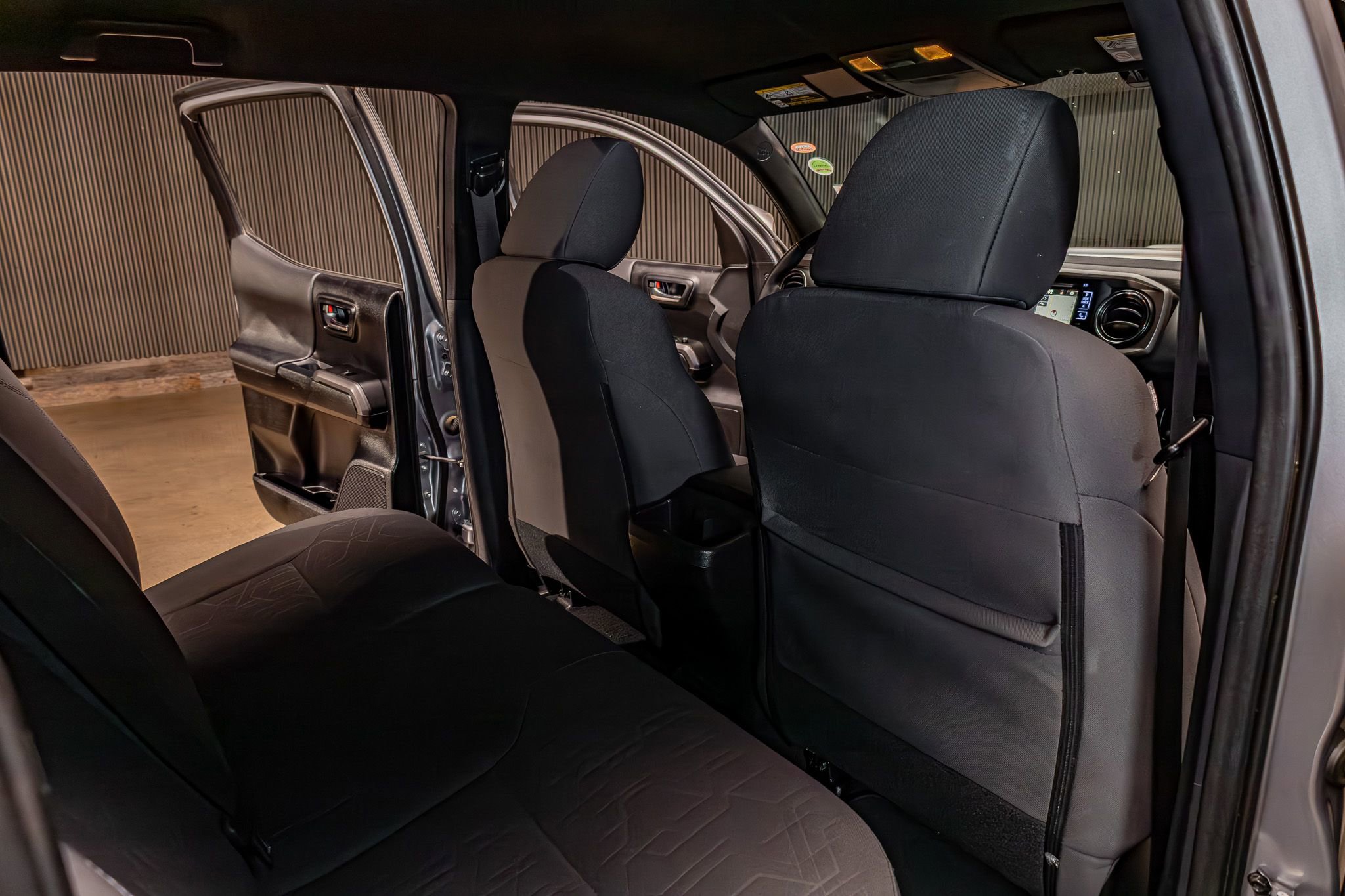 Used 2017 Toyota Tacoma TRD Sport w/ Tow Package (A/T) image 22