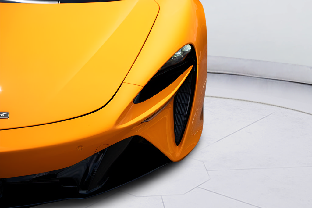 Used 2025 McLaren Artura Spider RWD image 11