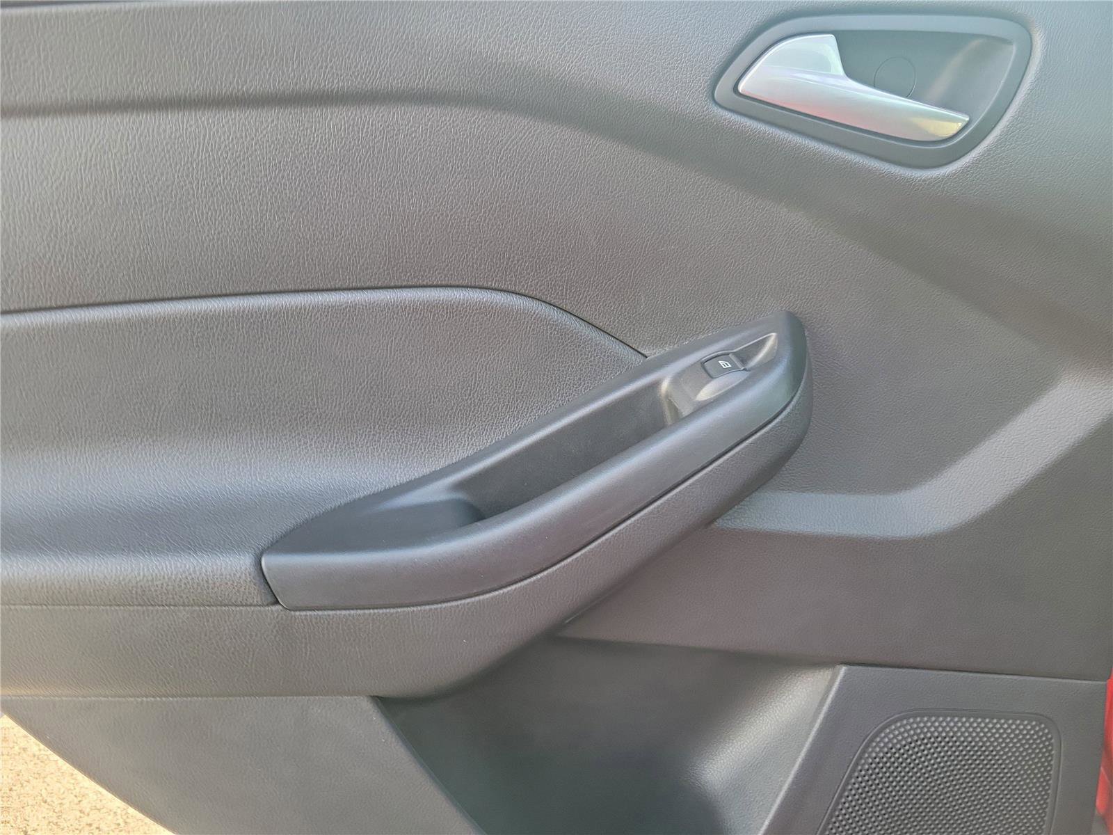 Used 2012 Ford Focus SE image 14