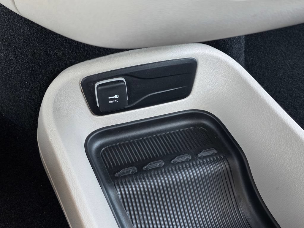 Certified 2024 Chrysler Pacifica Limited FWD image 30