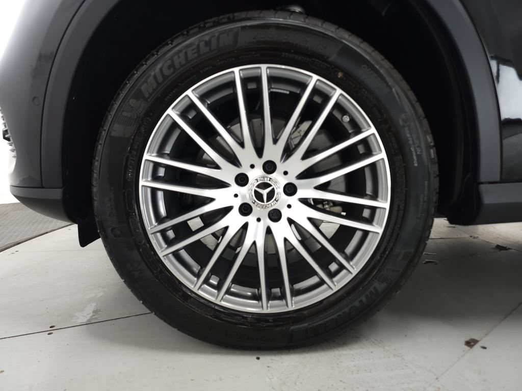 Certified 2026 Mercedes-Benz GLC 300 4MATIC image 36