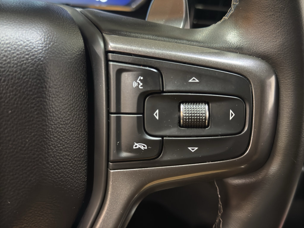 Used 2025 Chevrolet Silverado 1500 High Country w/ High Country Premium Package AWD/4WD image 29