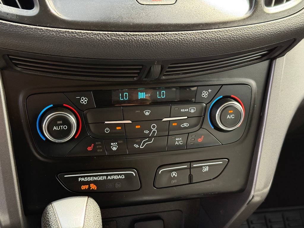 Used 2017 Ford Escape SE w/ Equipment Group 201A AWD/4WD image 17