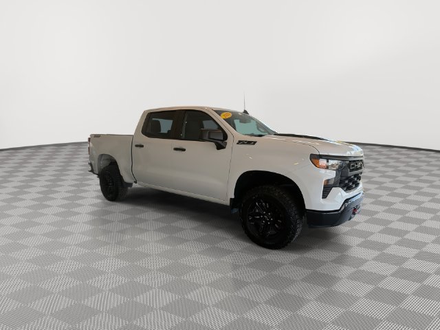 Certified 2025 Chevrolet Silverado 1500 Custom Trail Boss w/ LPO, Dark Essentials Package AWD/4WD image 14