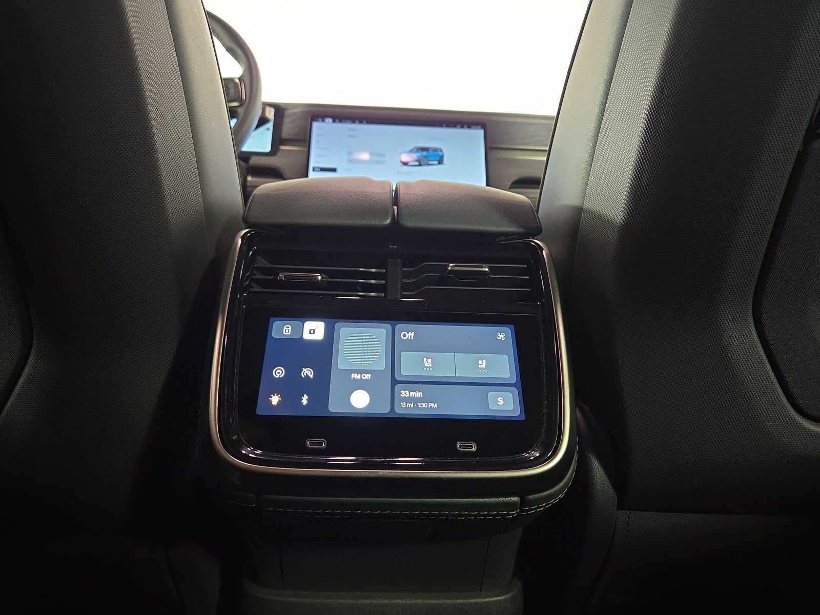 Used 2024 Rivian R1S Adventure image 30