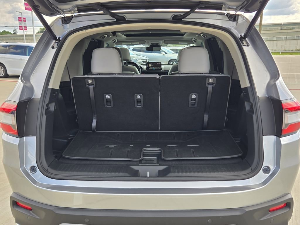 Certified 2025 Honda Pilot Touring image 12