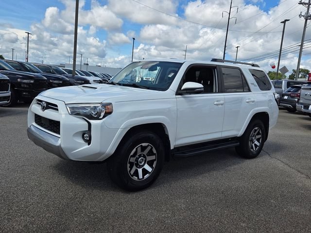 Used 2021 Toyota 4Runner TRD Off-Road Premium w/ Moonroof Package AWD/4WD image 3