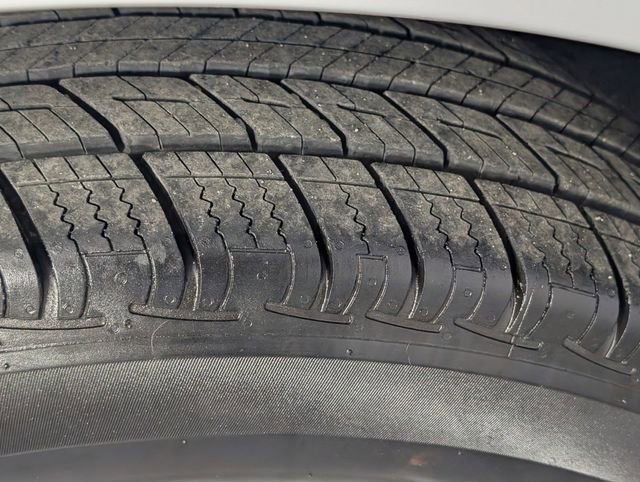 Used 2018 Chevrolet Equinox LS image 9