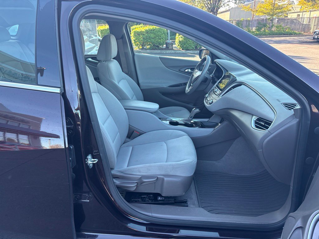 Used 2020 Chevrolet Malibu LS FWD image 24