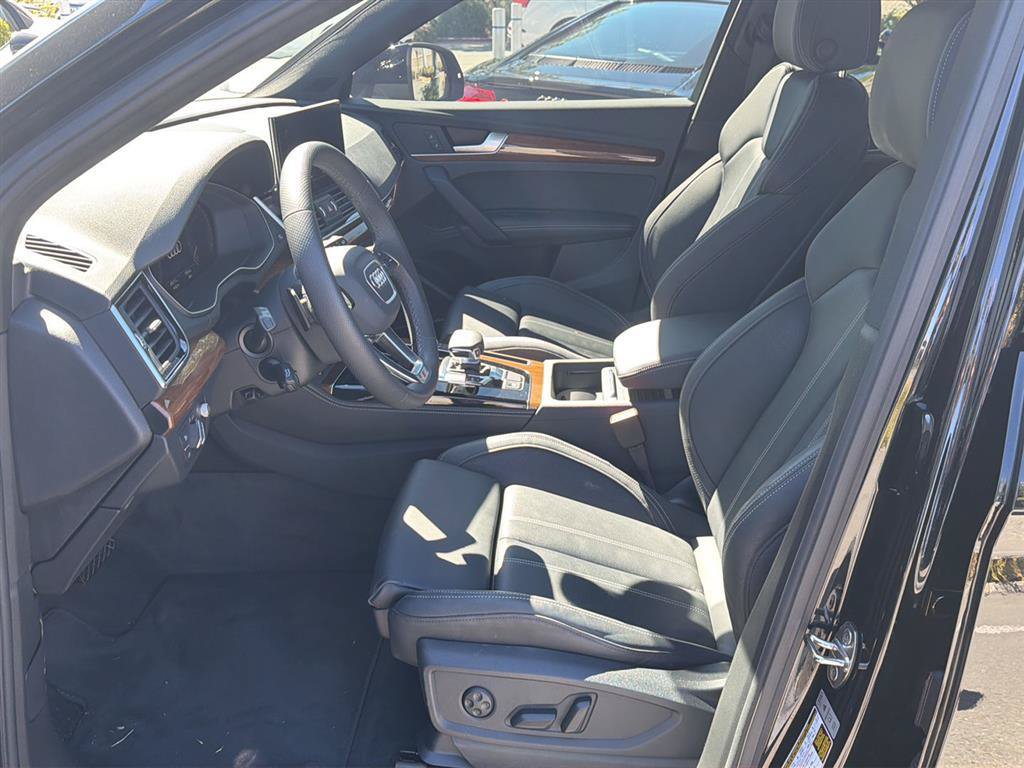 Used 2024 Audi Q5 e Prestige w/ Prestige Package AWD/4WD image 12
