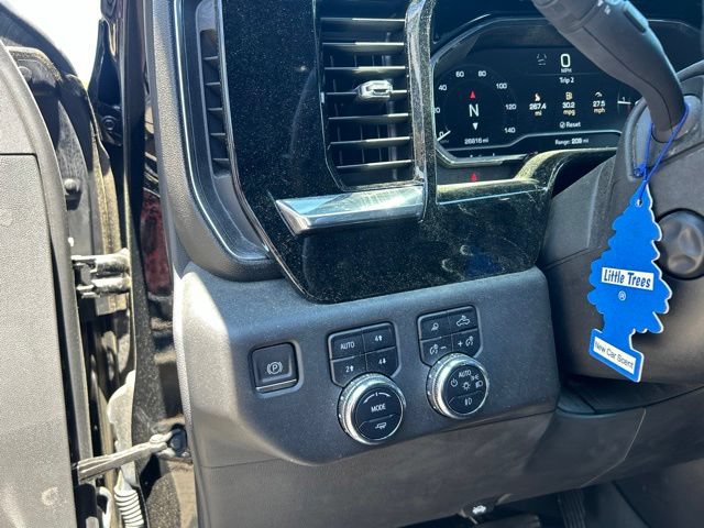 Used 2023 GMC Sierra 1500 SLT w/ SLT Premium Plus Package AWD/4WD image 20