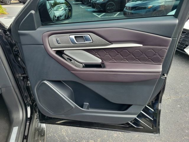 Used 2025 Ford Explorer Platinum w/ Ultimate Package image 38