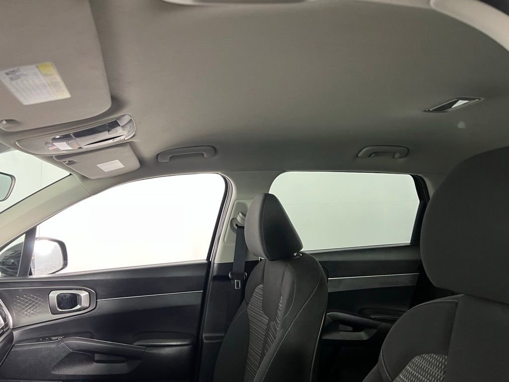Used 2024 Kia Sorento LX image 22