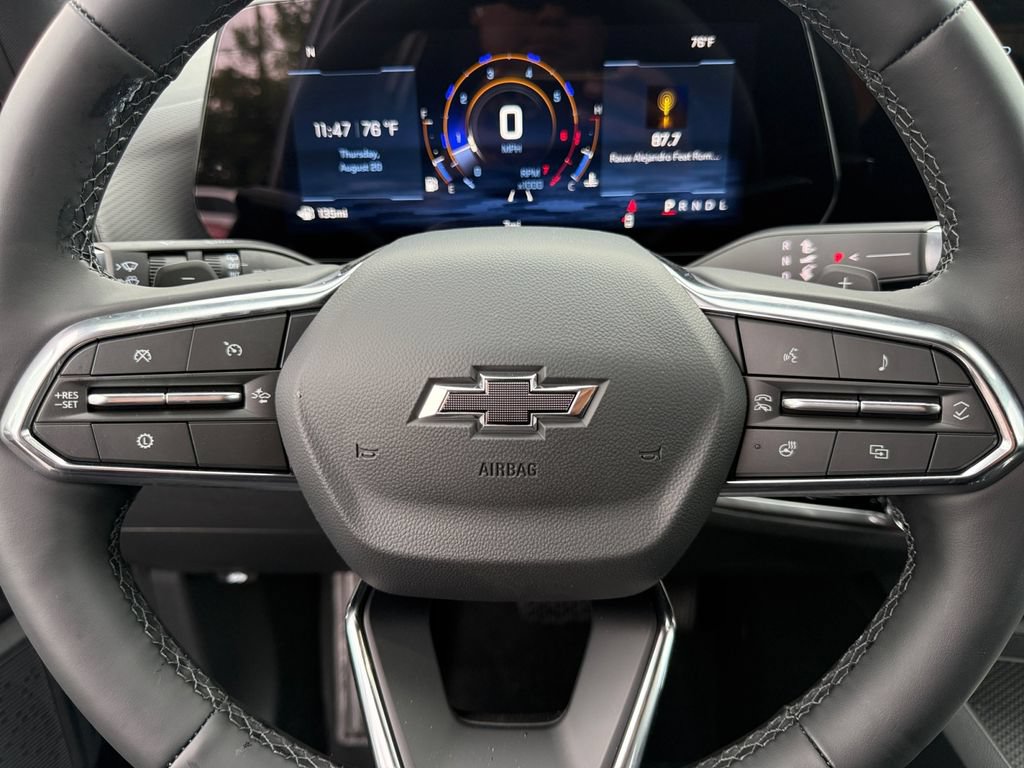 New 2027 Chevrolet Equinox LT w/ Midnight Edition FWD image 19