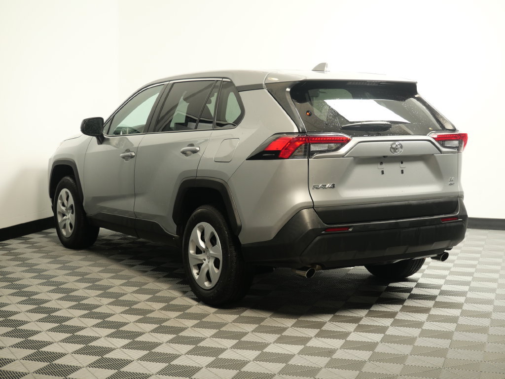 Used 2025 Toyota RAV4 LE AWD/4WD image 7