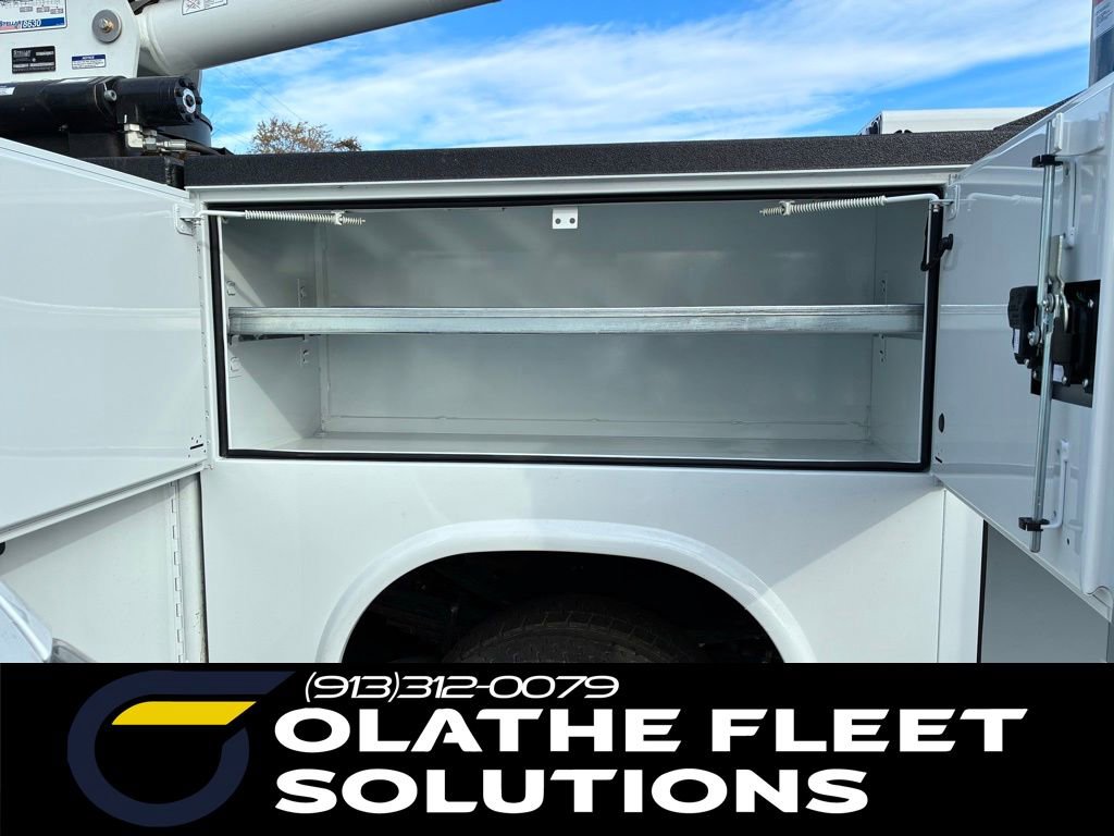 New 2026 Ford F550 4x4 Supercab Super Duty image 15