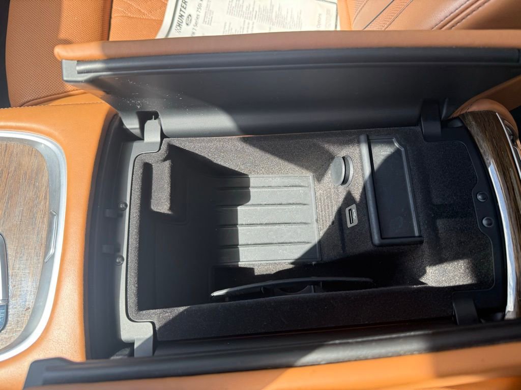 Used 2017 BMW 750i xDrive image 19