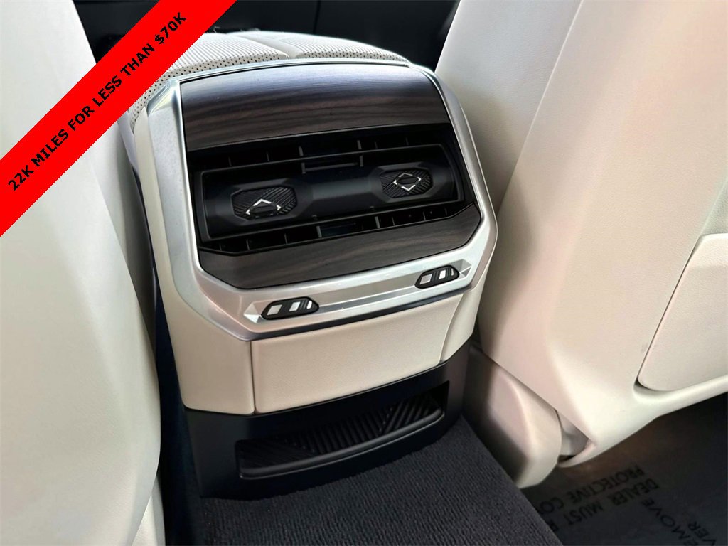 Used 2023 BMW i7 xDrive60 image 16