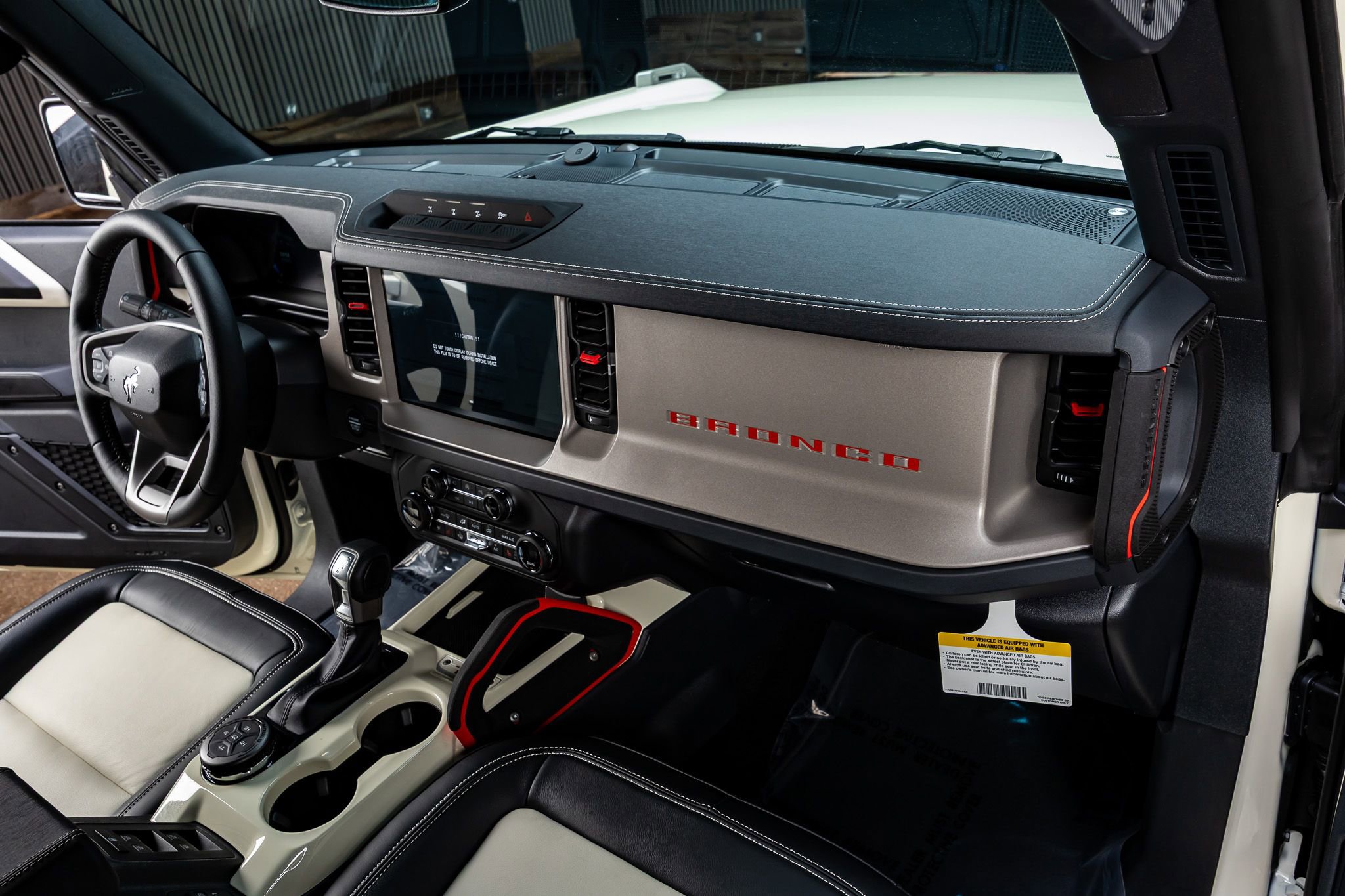 Used 2026 Ford Bronco Outer Banks AWD/4WD image 18