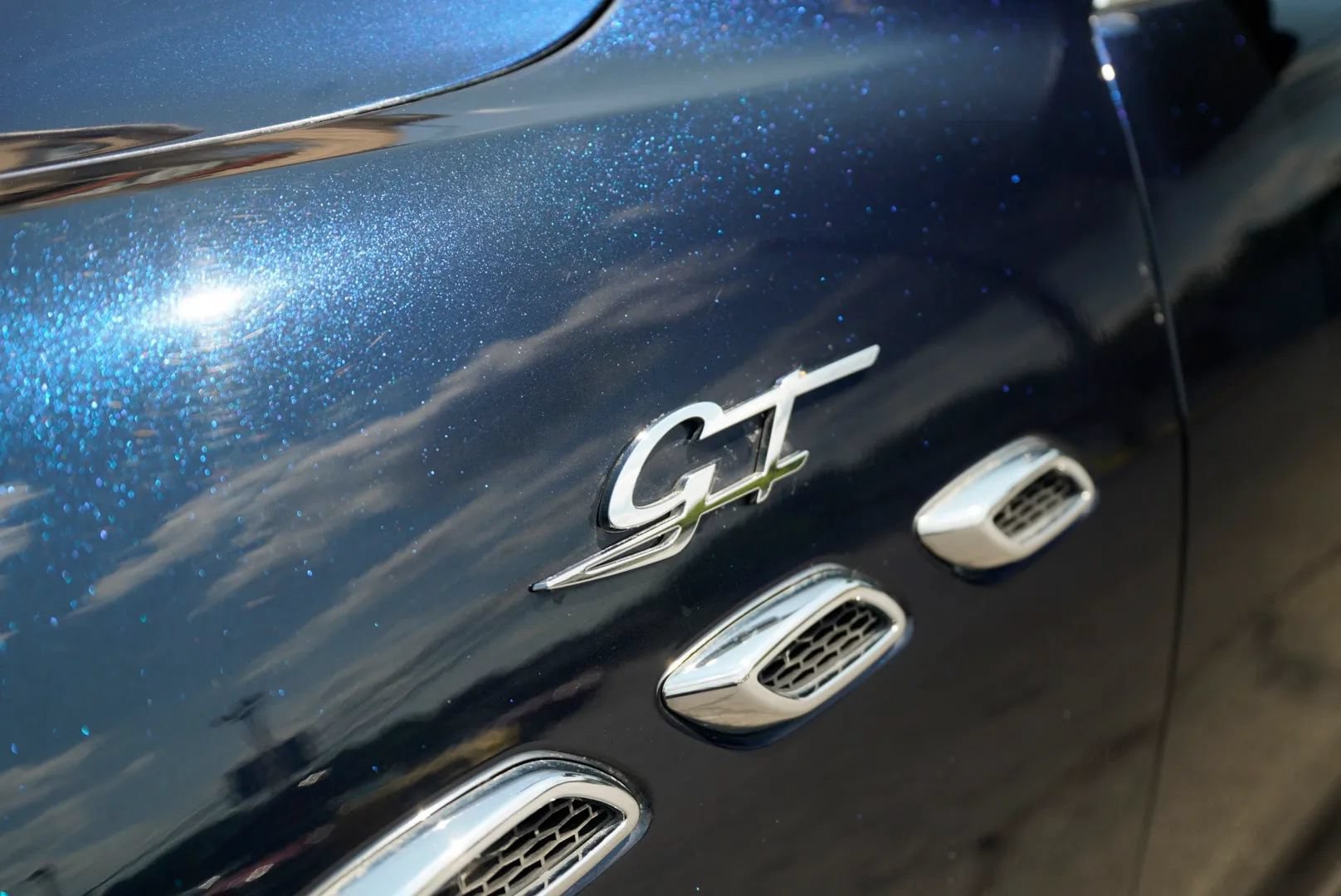Used 2023 Maserati Levante GT AWD/4WD image 12