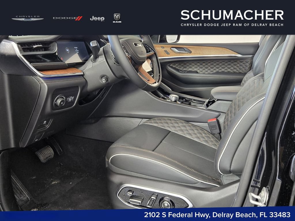 New 2025 Jeep Grand Cherokee L Summit AWD/4WD image 7