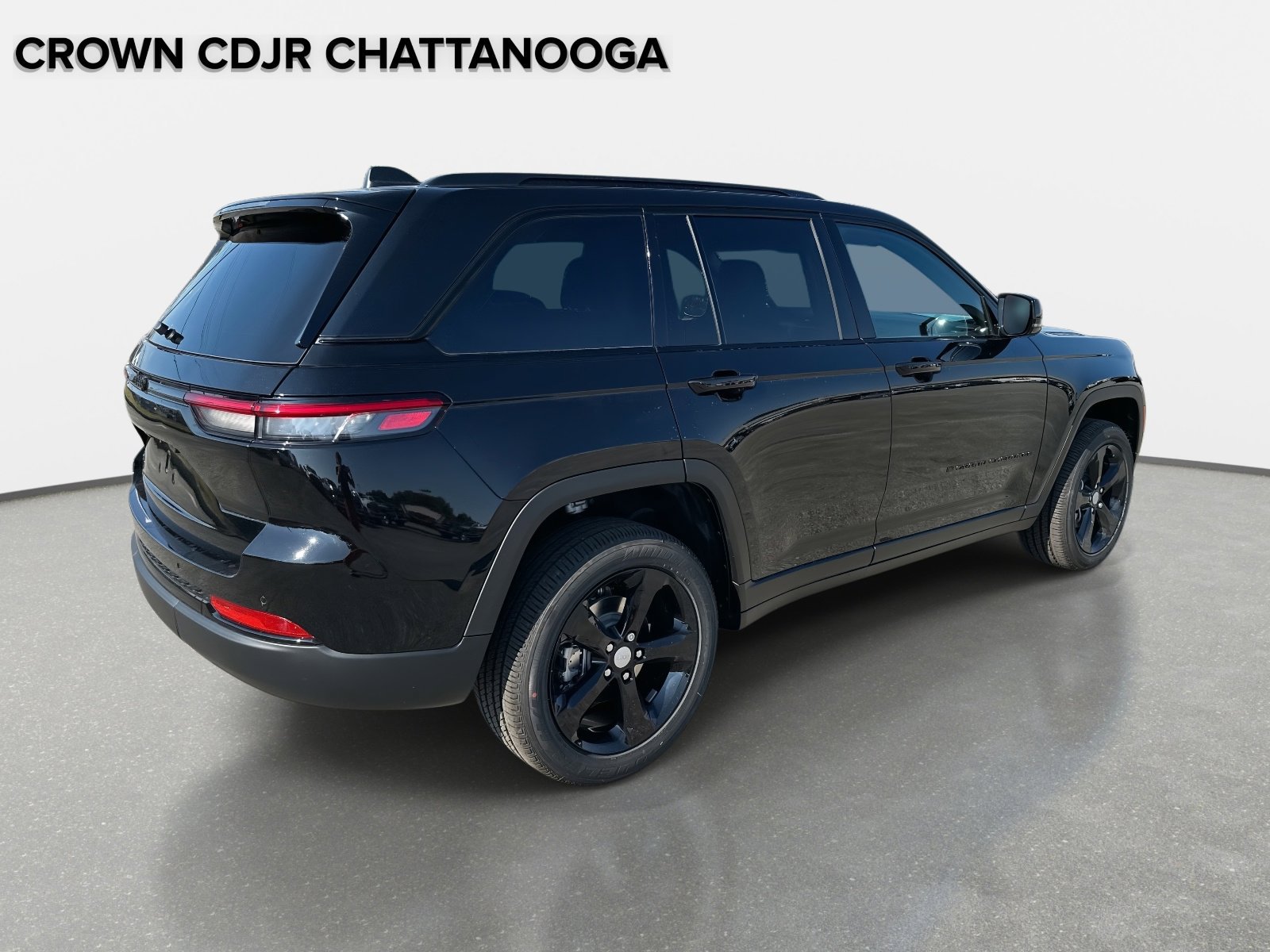 New 2025 Jeep Grand Cherokee Altitude AWD/4WD image 4