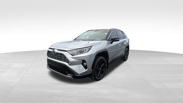 Used 2021 Toyota RAV4 XSE image 2