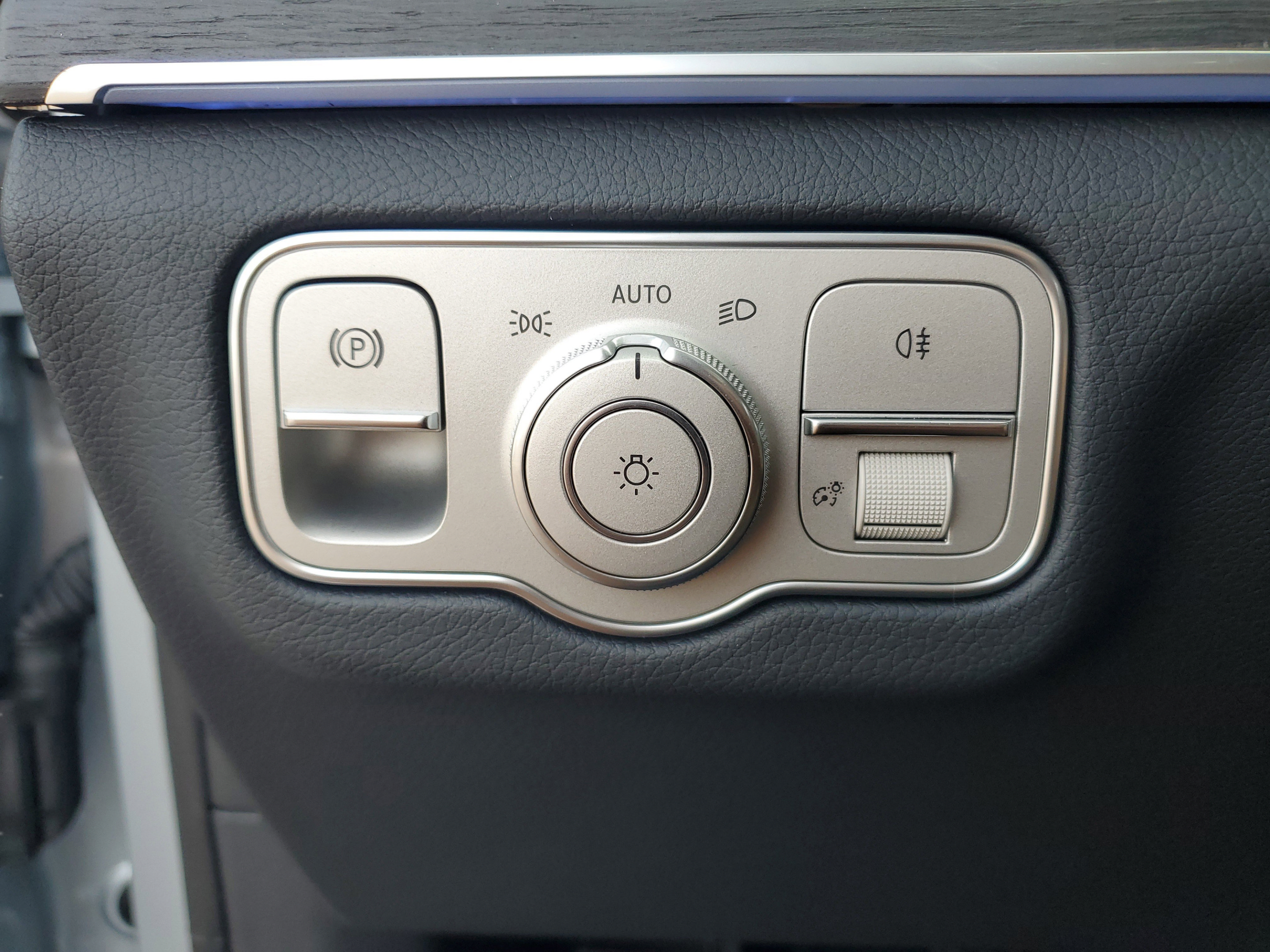 Certified 2026 Mercedes-Benz GLS 450 4MATIC image 31