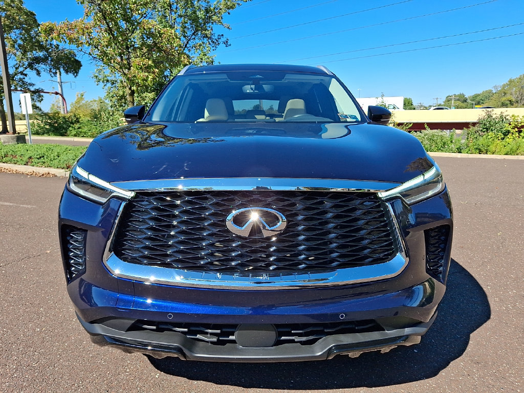 Certified 2023 INFINITI QX60 Luxe w/ Cargo Package AWD/4WD image 2