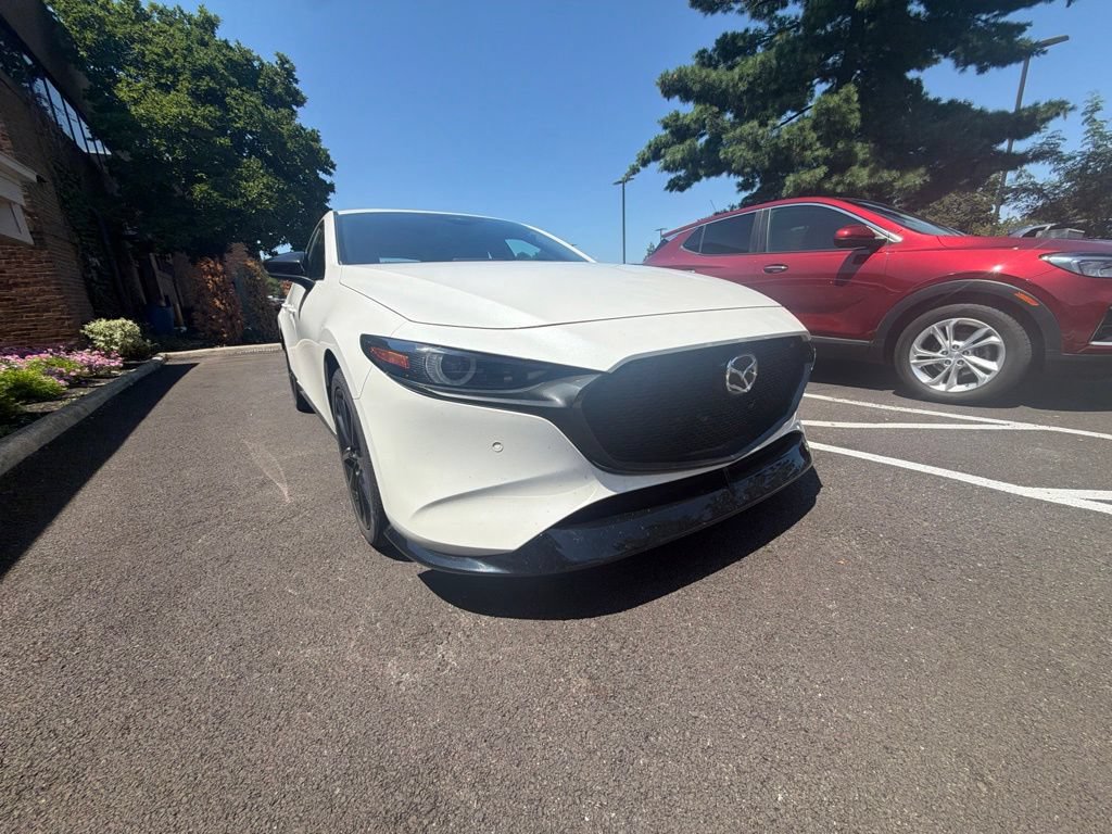 Used 2025 MAZDA MAZDA3 Hatchback w/Premium Plus Pkg AWD/4WD image 3