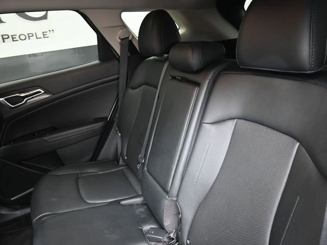 Used 2025 Kia Sportage EX image 20